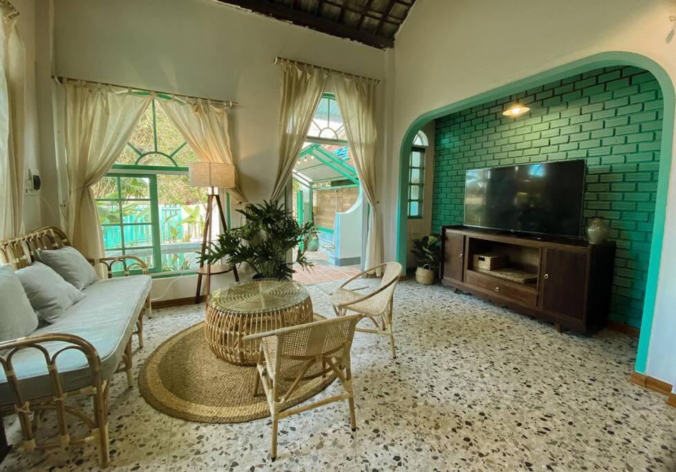 Hoi An Coastal Charm Villa - Jaccuzi Pool - Netflix Tan Thanh Экстерьер фото